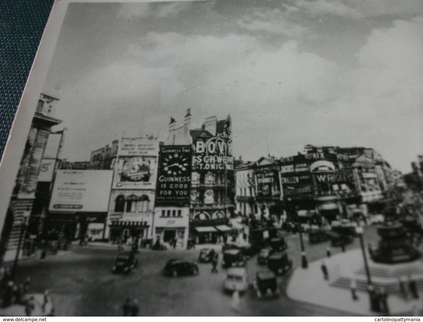 INSEGNA PUBBLICITARIA BIRRA BIER GUINNESS PICADILLY CIRCUS  PIEGHE  BOLLO RIMOSSO - Piccadilly Circus