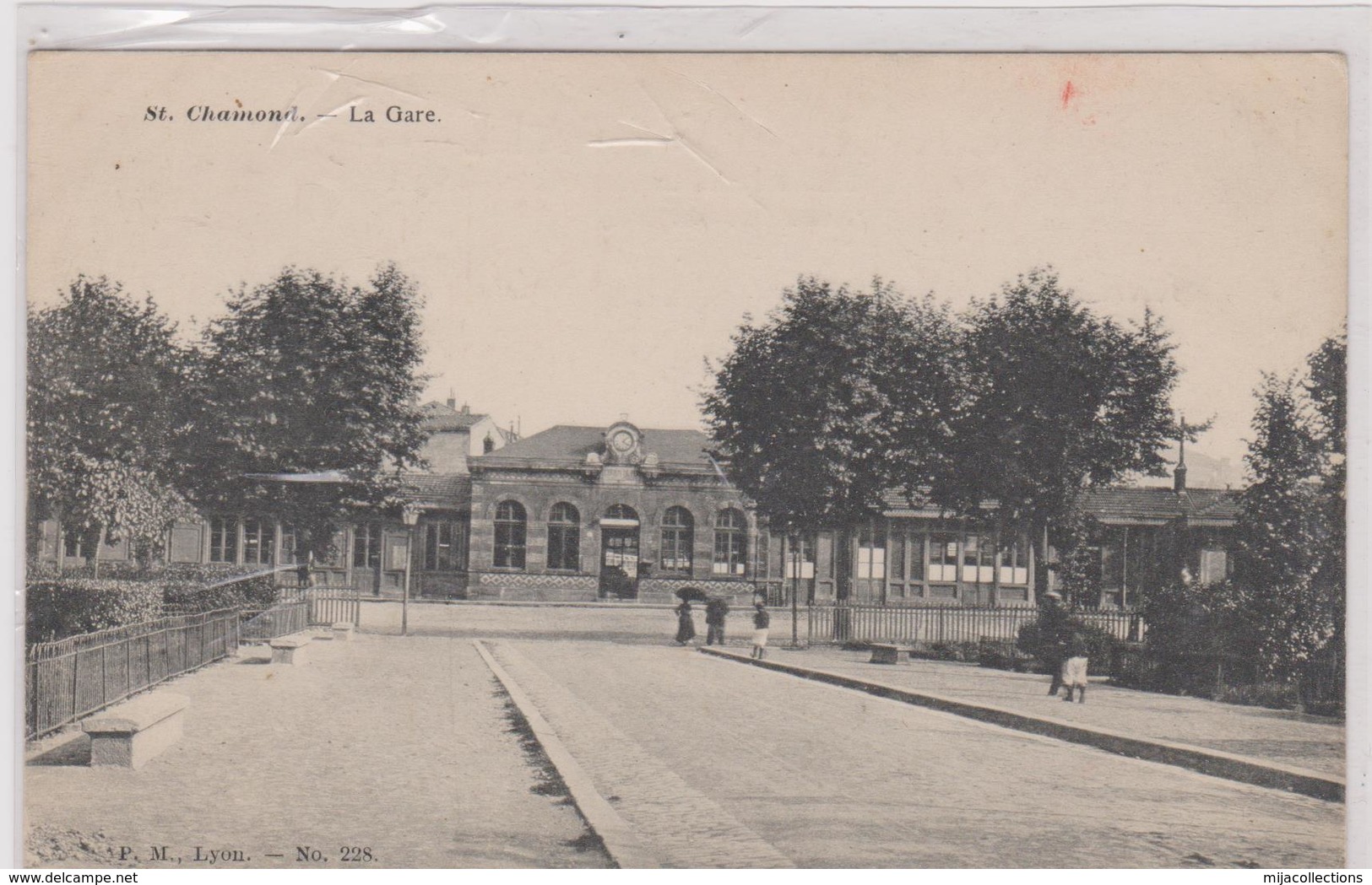 Cpa ST. CHAMOND La Gare   Animée-arbres - Saint Chamond