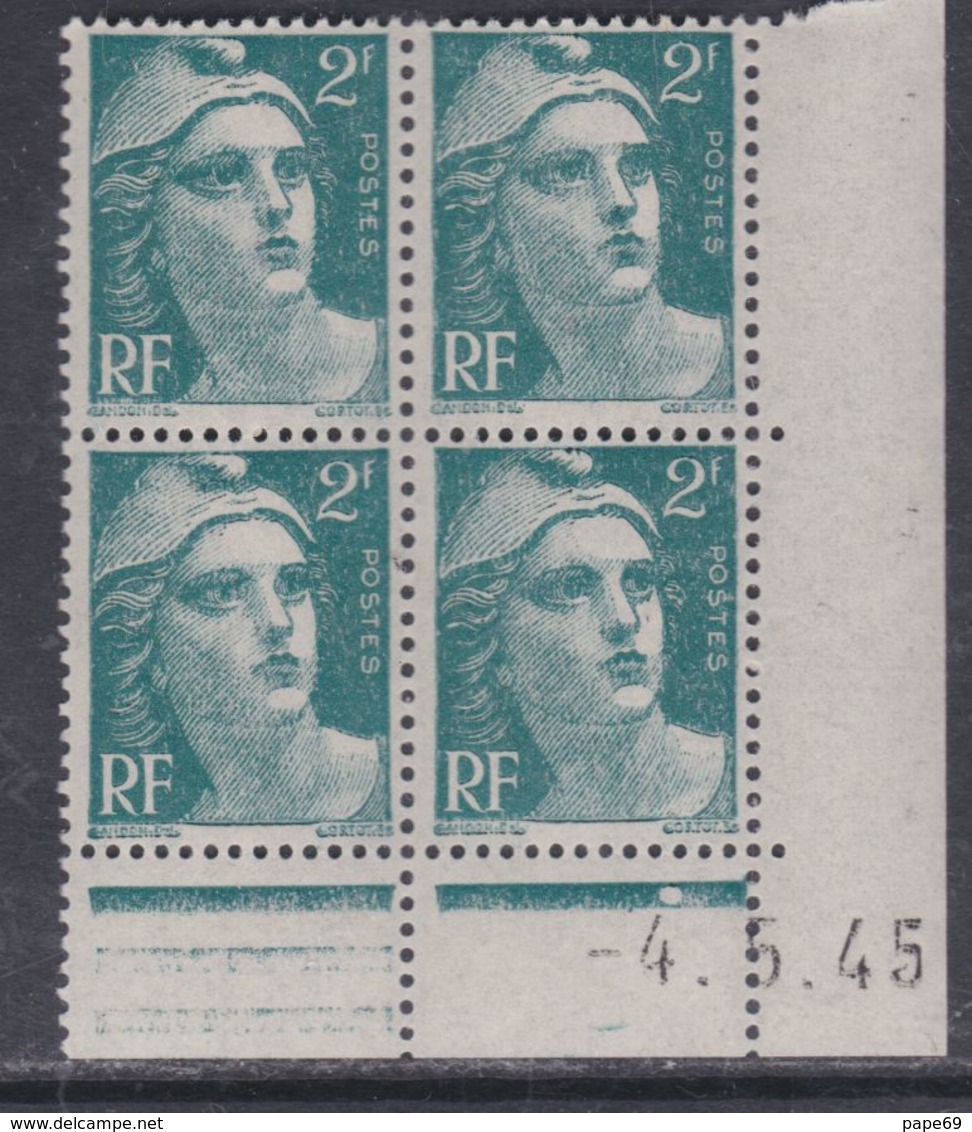 France N° 713 XX Marianne Gandon  2 F.  Vert En Bloc De 4 Coin Daté Du 4 . 5 . 45 , 1 Pt Blanc, Sans Charnière, TB - 1940-1949