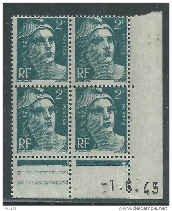 France N° 713 XX Marianne Gandon  2 F.  Vert En Bloc De 4 Coin Daté Du 1 . 6 . 45 , 1  Point Blanc Sans Ch., TB - 1940-1949