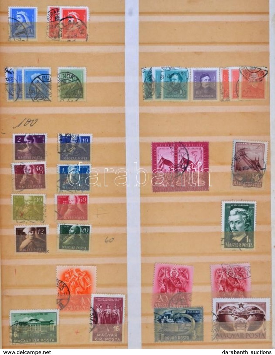 ** * O Főleg Magyar + Kevés Külföldi Bélyegek 7 Db Berakóban, Korai és Modern Részek Egyaránt, Kis Megszállási Rész Is,  - Used Stamps