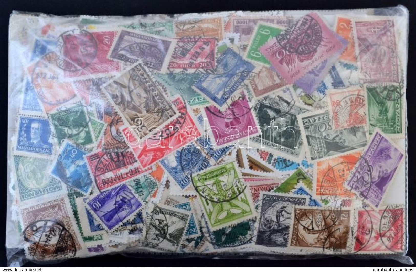 O Több, Mint 3.100 Db Magyar Bélyeg, Benne Nagyon Kevés Forgalmi, Tasakban ömlesztve - Used Stamps