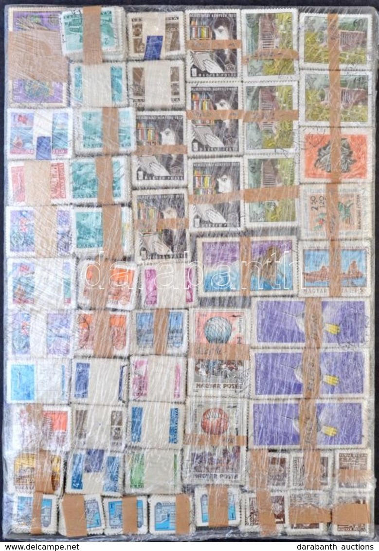 O 56 Db Bündli Műanyag Tálcán (~140.000) - Used Stamps