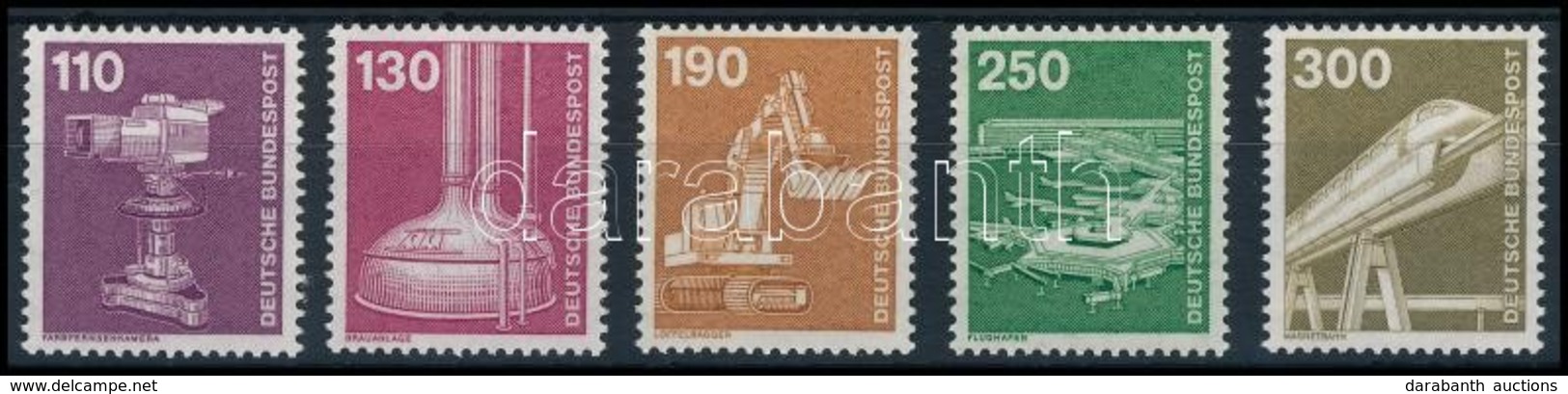 ** 1982 Forgalmi: Ipar és Technológia (III). Sor,
Definitive: Industry And Technology (III). Set
Mi 1134-1138 - Altri & Non Classificati