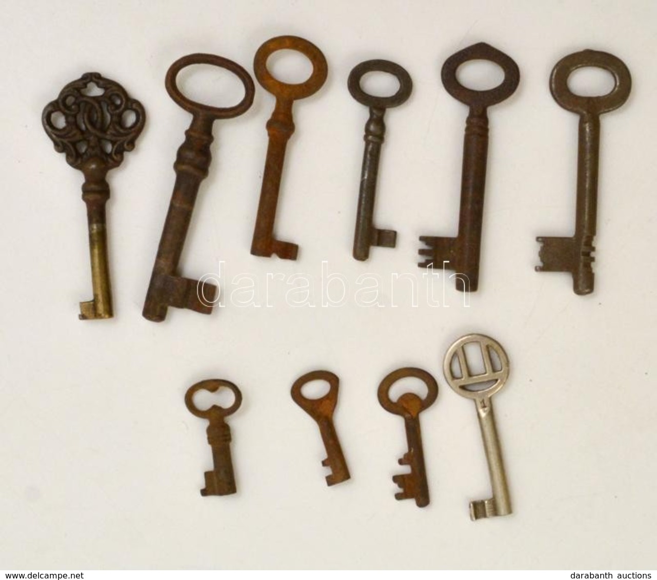 10 Db Régi Rozsdás Kulcs (különféle), H:3,5-8 Cm - Other & Unclassified