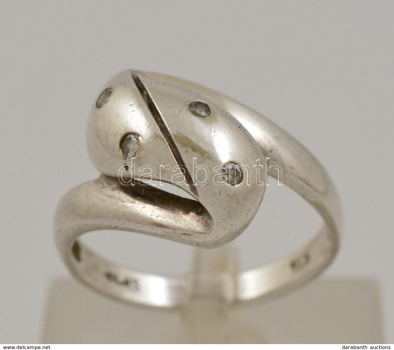 Ezüst(Ag) Hullámos Gyűrű, Apró Kövekkel, Jelzett, Méret: 63, Bruttó: 2,9 G - Autres & Non Classés