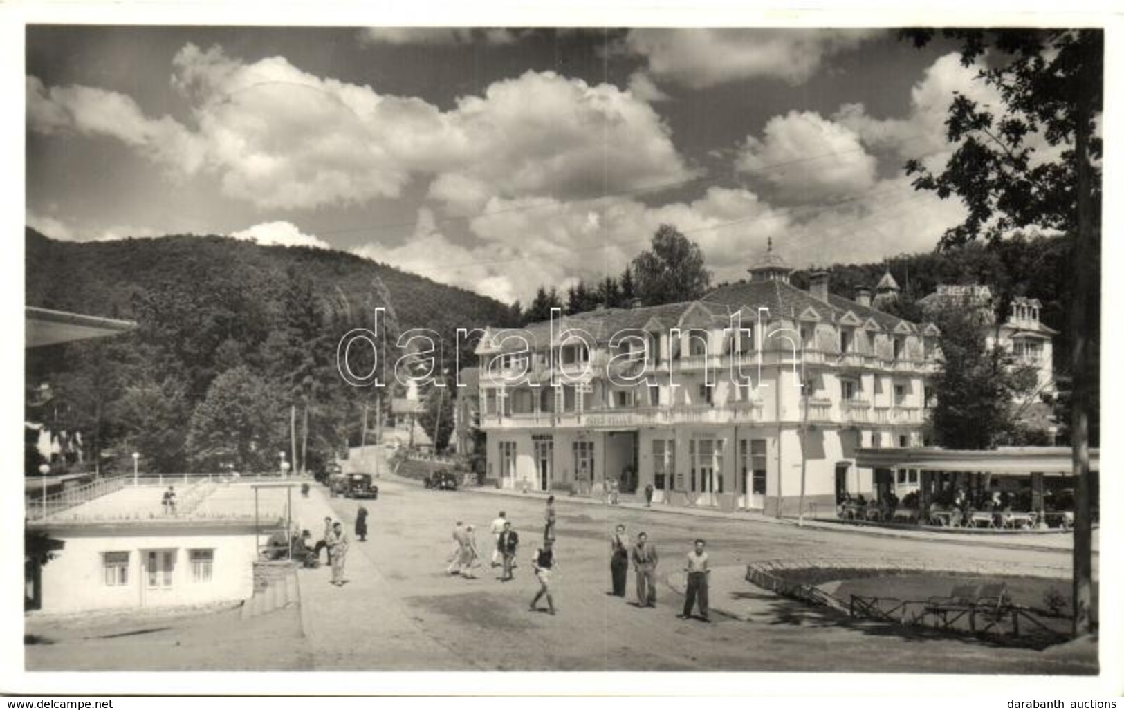 T2 Szovátafürdő, Fő Tér, Fürdőszálló, Hangya üzlet / Square, Hotel, Shop, Automobiles - Unclassified