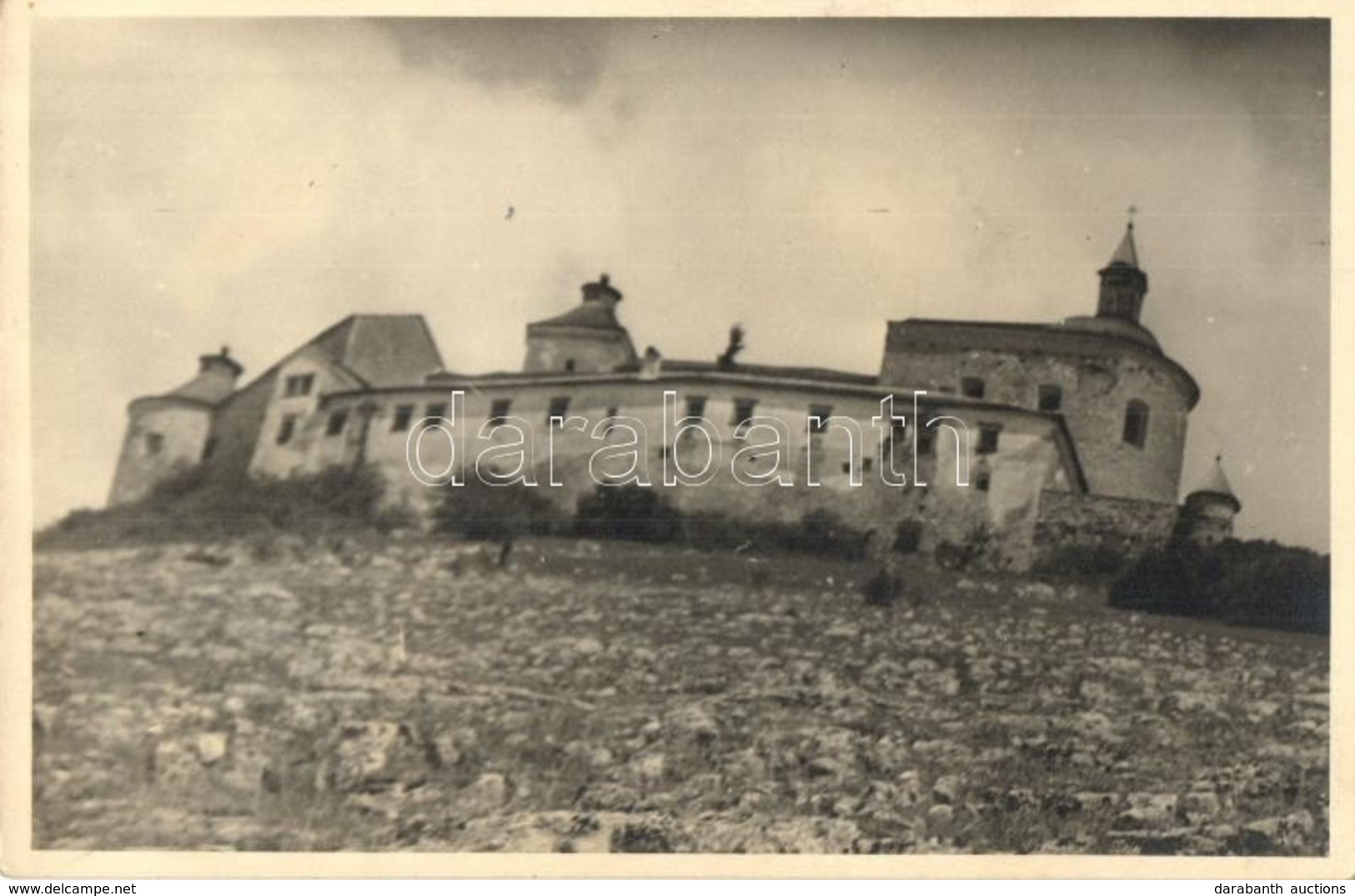 * T2 Krasznahorkaváralja, Krásnohorské Podhradie; Vár / Castle. Photo - Unclassified