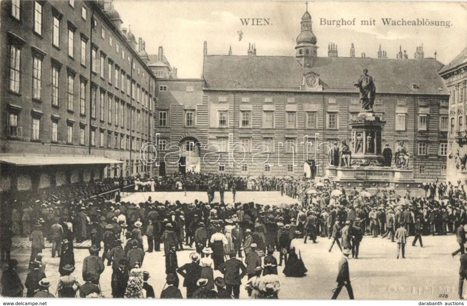 T2/T3 Vienna, Wien I. Innerer Burghof Mit Wachablösung / Castle Yard, Changing Of The Guards (ázott Sarok / Wet Corner) - Unclassified