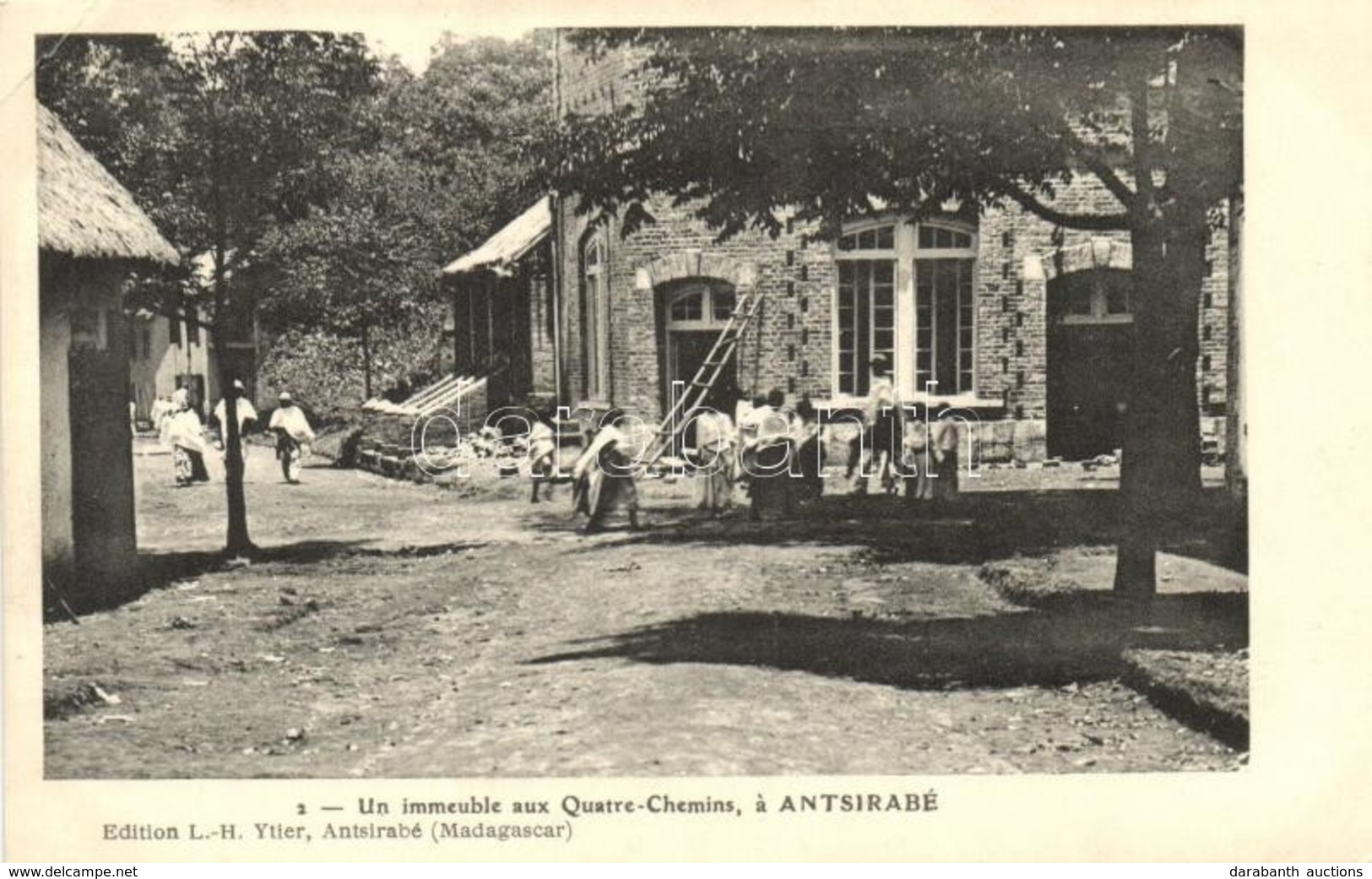 ** T3 Antsirabe, Un Immeuble Aux Quatre-Chemins / Building (EK) - Ohne Zuordnung