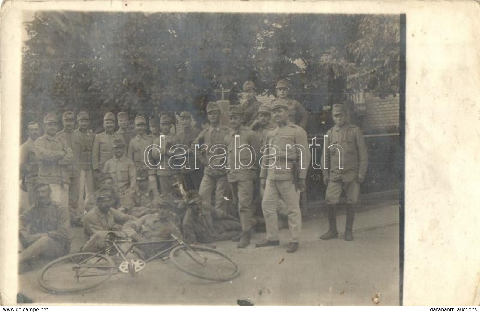 ** T2/T3 Első Világháborús Osztrák-magyar Kerékpáros Katonák / WWI K.u.k. Military, Soldiers With Bicycles, Group Photo  - Unclassified