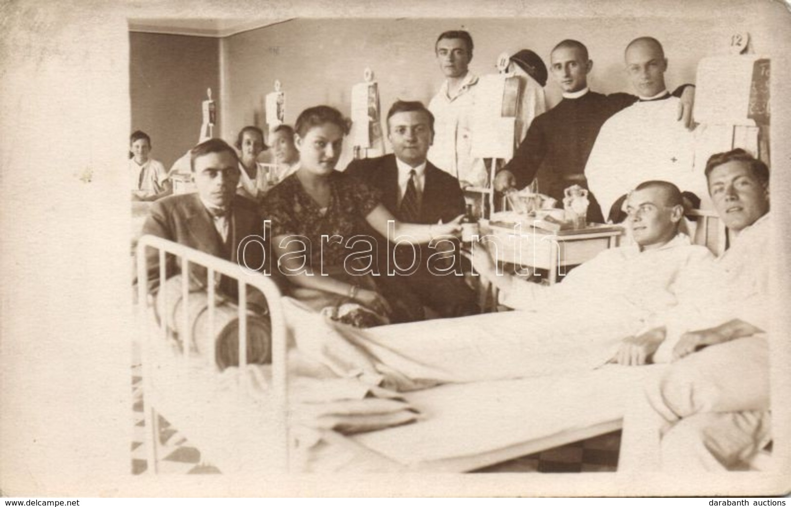 * T3 Military Hospital Interior Photo - Non Classés