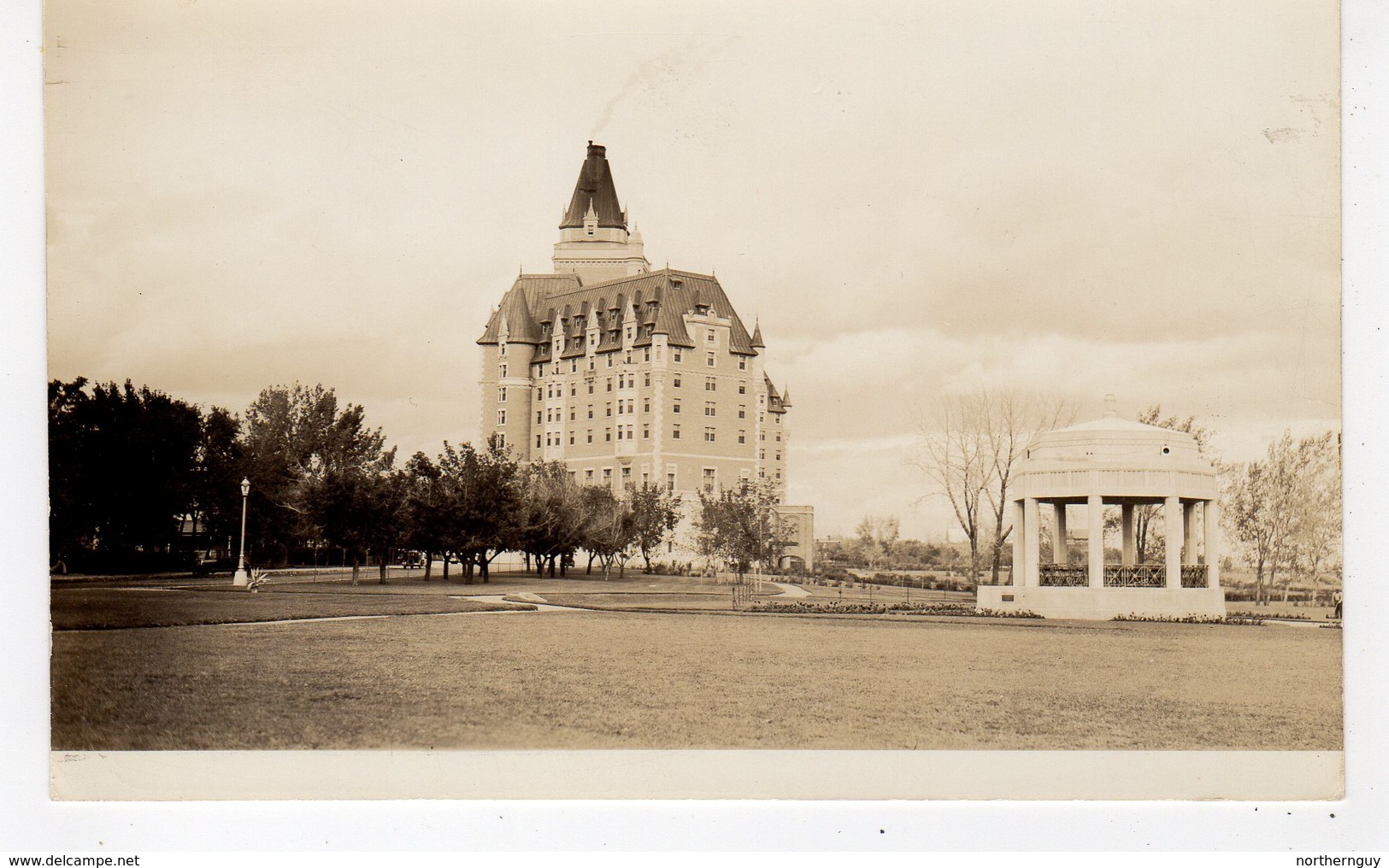 SASKATOON, Saskatchewan, Canada, Bessborough Hotel & Vimy Memorial, 1938 RPPC - Saskatoon