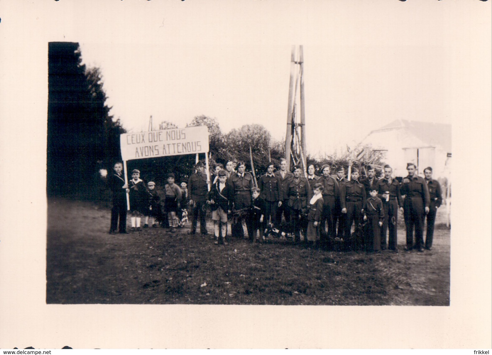 Foto Photo (7 X 10 Cm) Roger Laloy Fauvillers Procession Cortège Fête Fin De La Guerre ? Einde Oorlog Stoet - Fauvillers