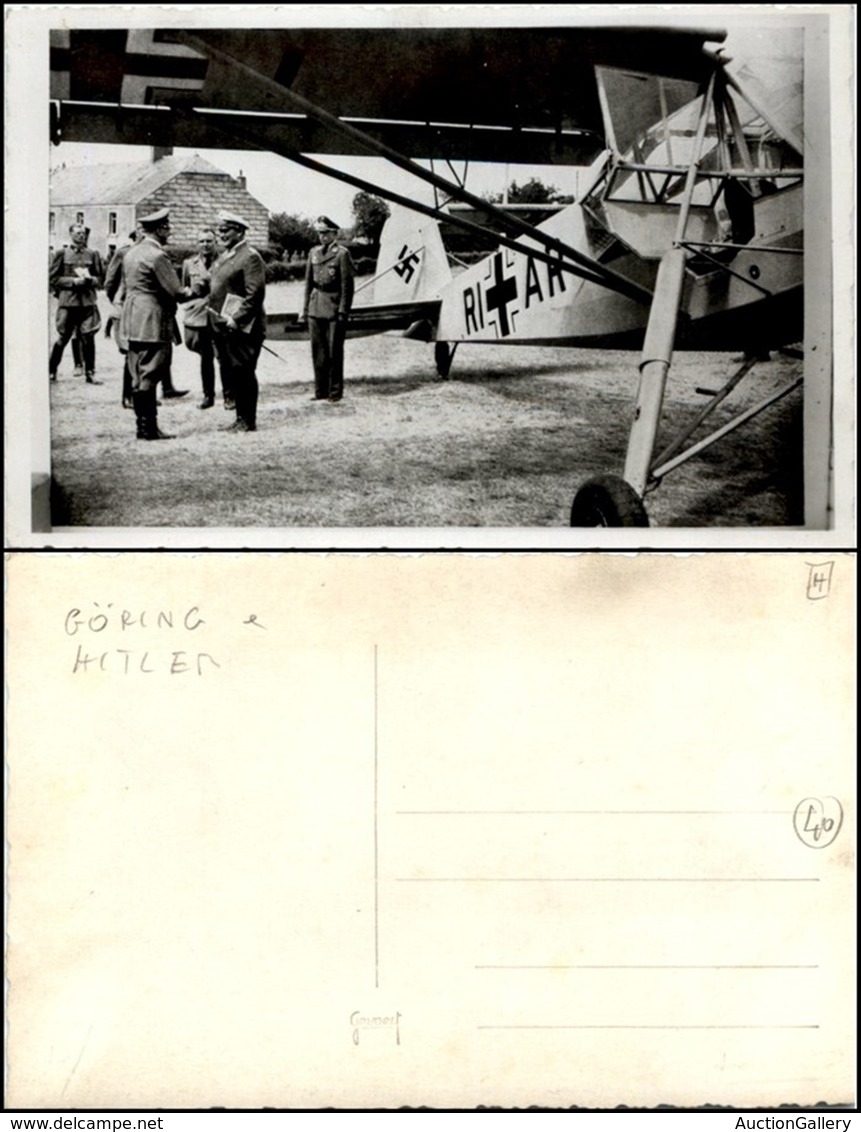 CARTOLINE - AVIAZIONE - Göring E Hitler Si Stringono La Mano Accanto Ad Un Aeroplano Della Luftwaffe - Fotografica Nuova - Andere & Zonder Classificatie