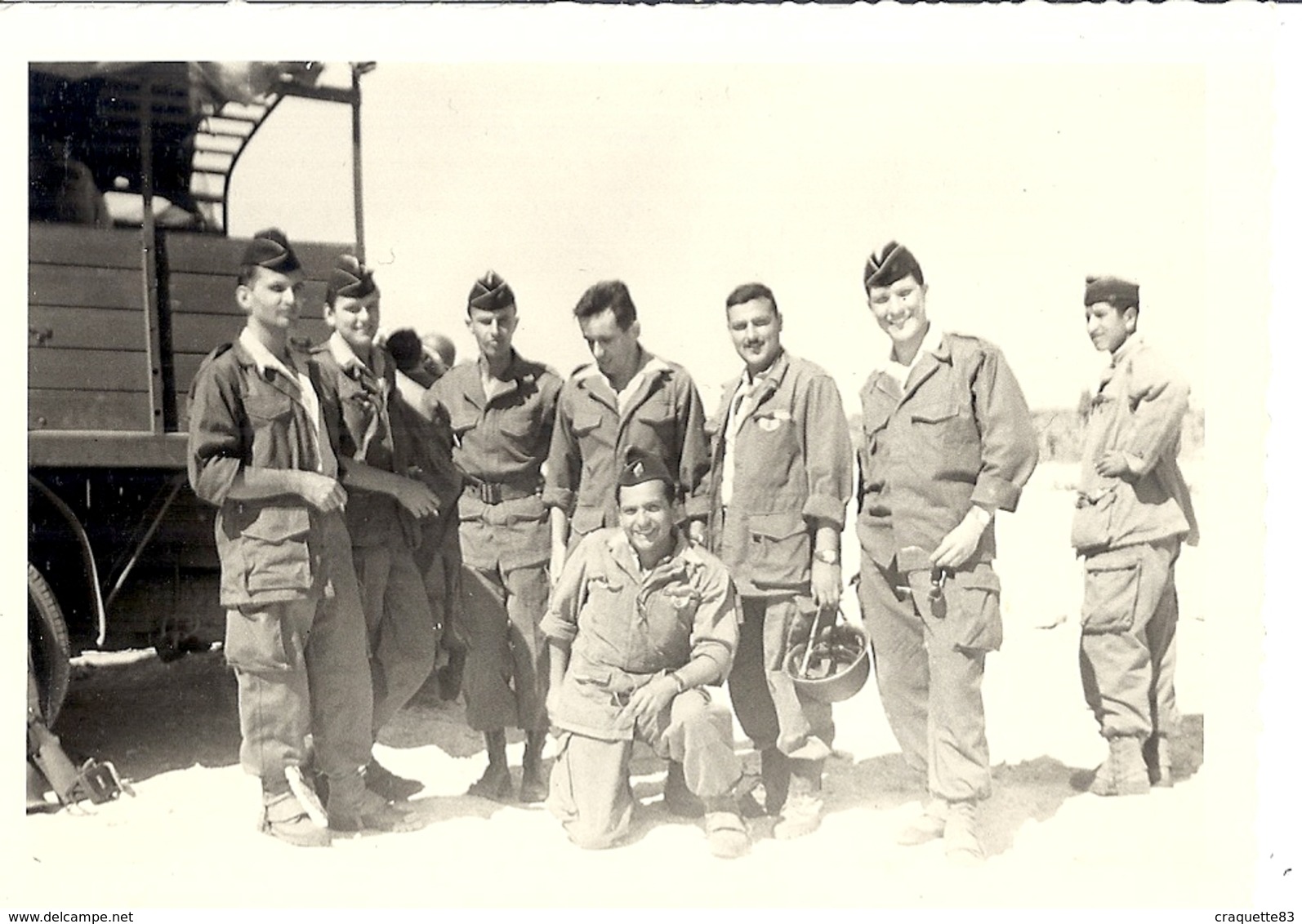 "L'INTENDANCE C.T. A  CANASTEL ALGERIE JUIN 1959" Colonel Sergent Caporal-chef Colonel Et Un "frère" Musulman Par Hasard - Guerre, Militaire