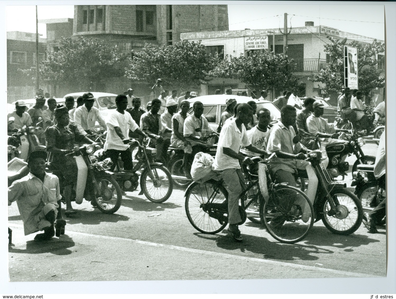 Photo Bénin. Cotonou, Les Zemidjan Ou Motos-taxis 1993. - Afrique