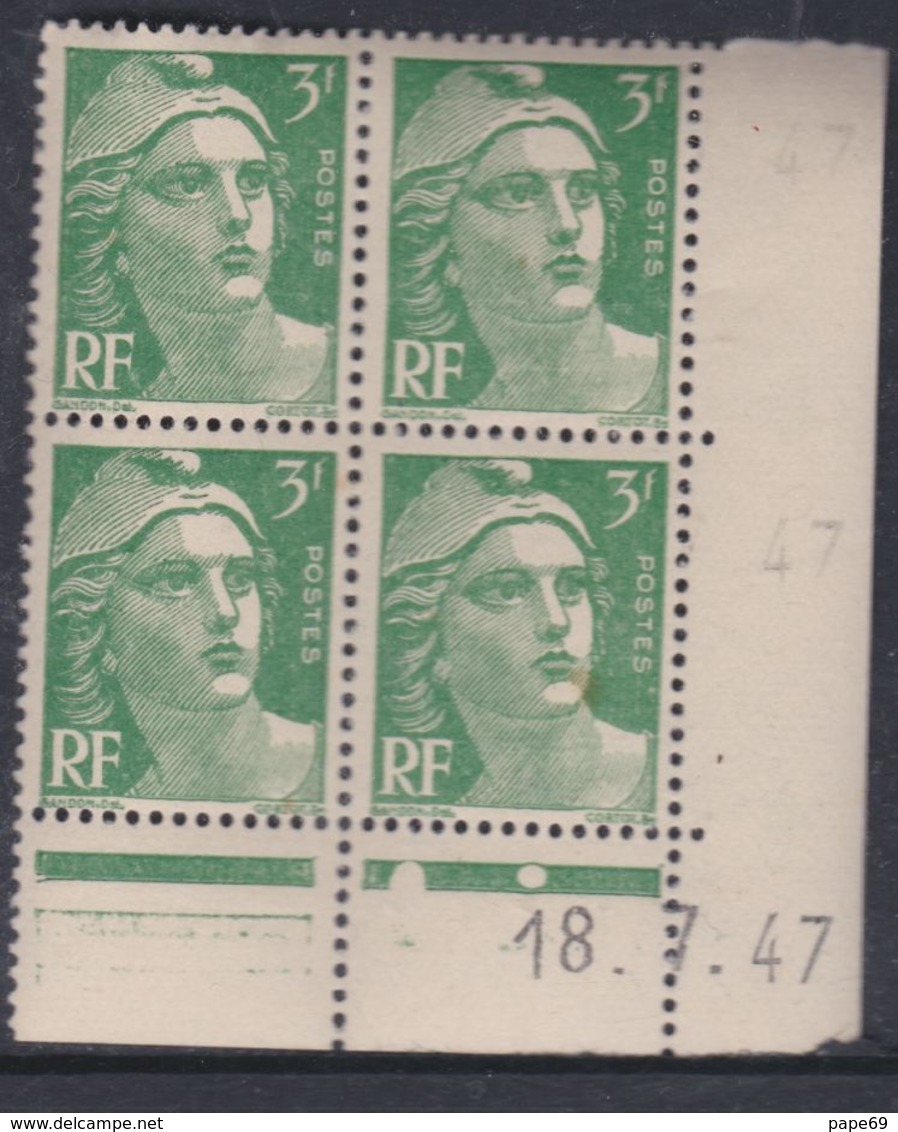 France N° 716A XX Marianne De Gandon  3 F.vert En Bloc De 4 Coin Daté Du 17 . 7 . 47 , 1 Point Blanc Sans Ch., TB - 1940-1949