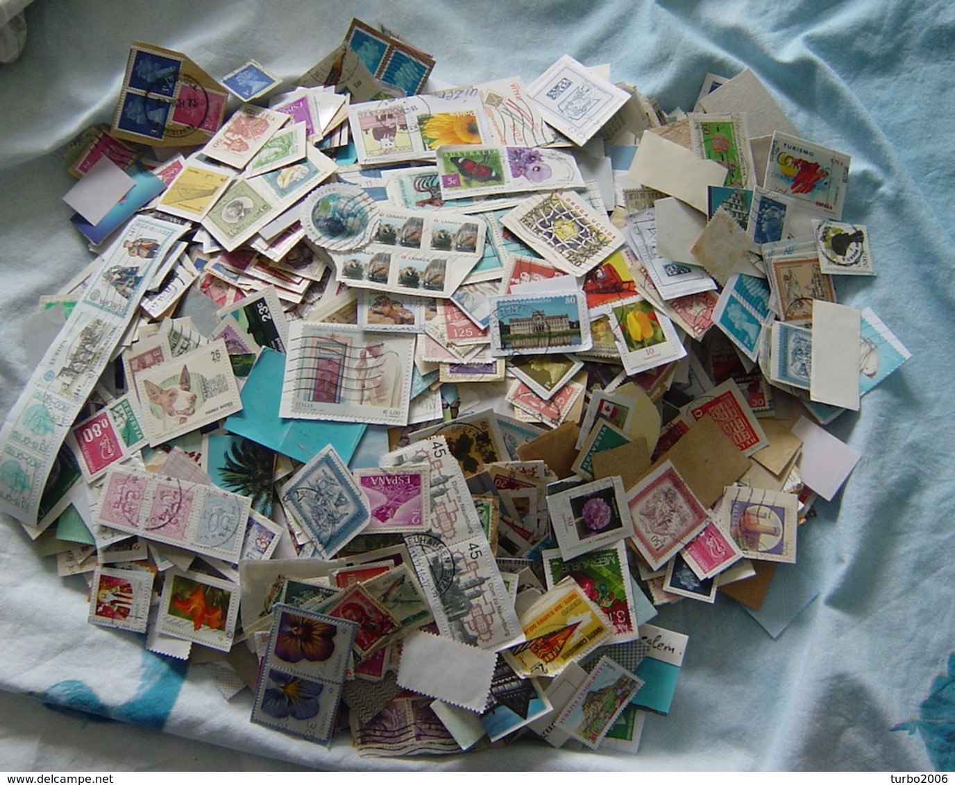 Ruim 600 Gram Kortgeknipte Kilowaar Diverse Landen Wo Italie, Scandinavie Etc. Alle Periodes, Maar Vnl Modern (geen NL) - Lots & Kiloware (mixtures) - Min. 1000 Stamps