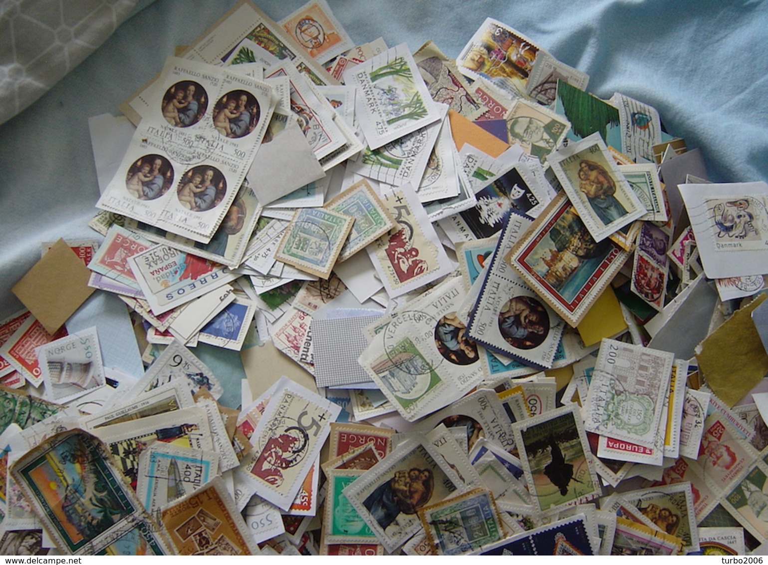 Ruim 600 Gram Kortgeknipte Kilowaar Diverse Landen Wo Italie, Scandinavie Etc. Alle Periodes, Maar Vnl Modern (geen NL) - Lots & Kiloware (mixtures) - Min. 1000 Stamps