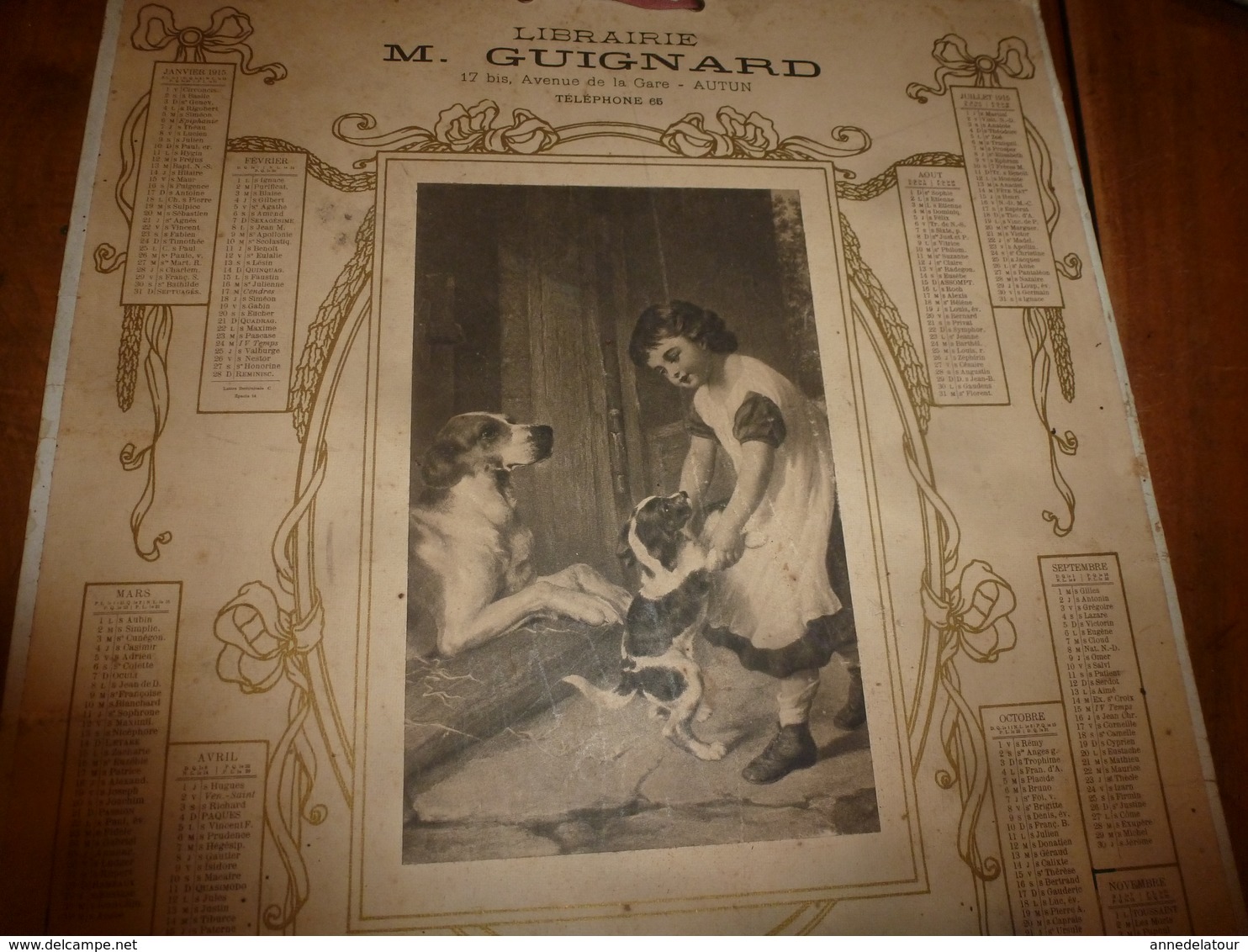 1915  Carton-Calendrier Publicitaire Librairie GUIGNARD ,17 Bis Av. De La Gare à  AUTUN (fillette Avec Chien Et Toutou) - Autres & Non Classés