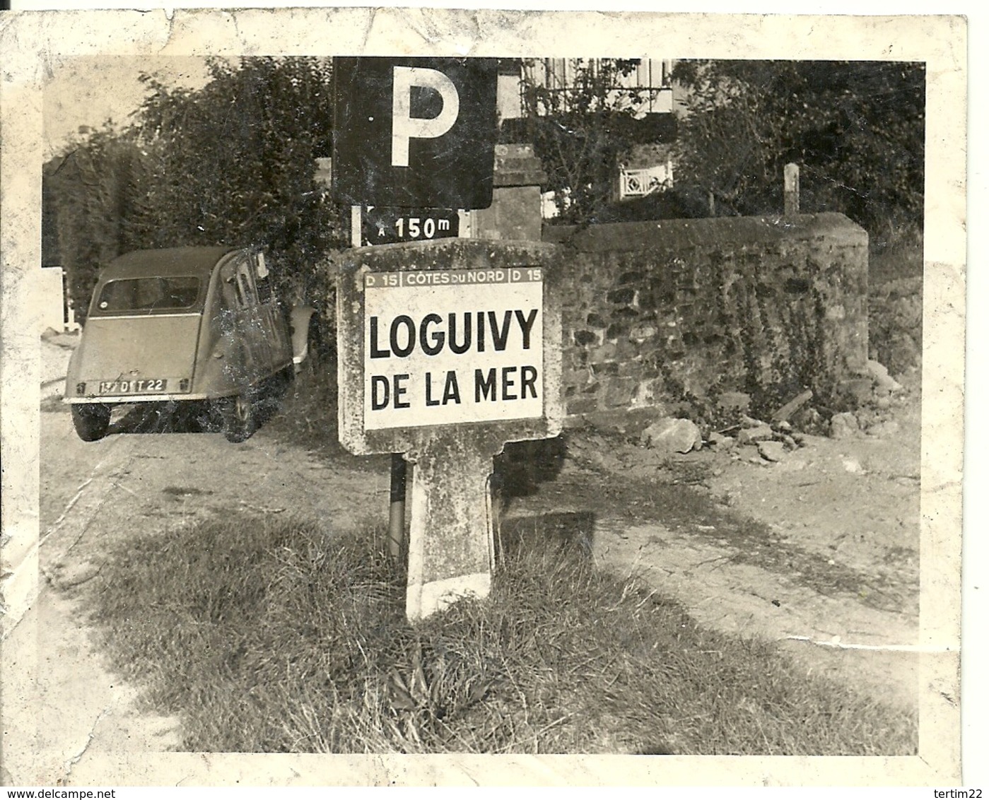 ( BRETAGNE ) ( 22 COTES DU NORD   )( LOGUIVY DE LA MER )( AUTOMOBILES   )( DEUX CHEVAUX ) - Automobili