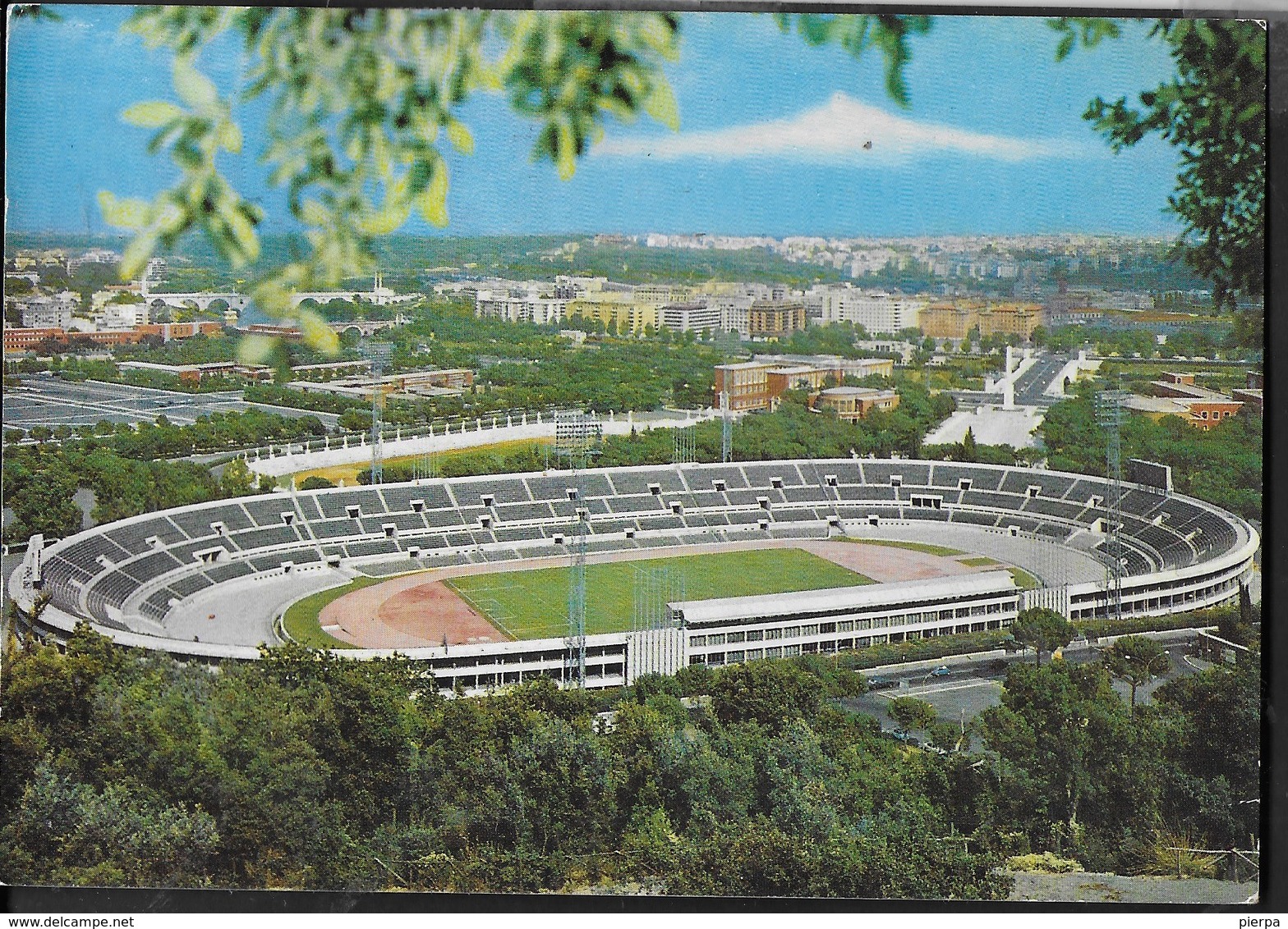 ROMA - STADIO OLIMPICO - VIAGGIATA 1975 FRANCOBOLLO ASPORTATO - Stadi