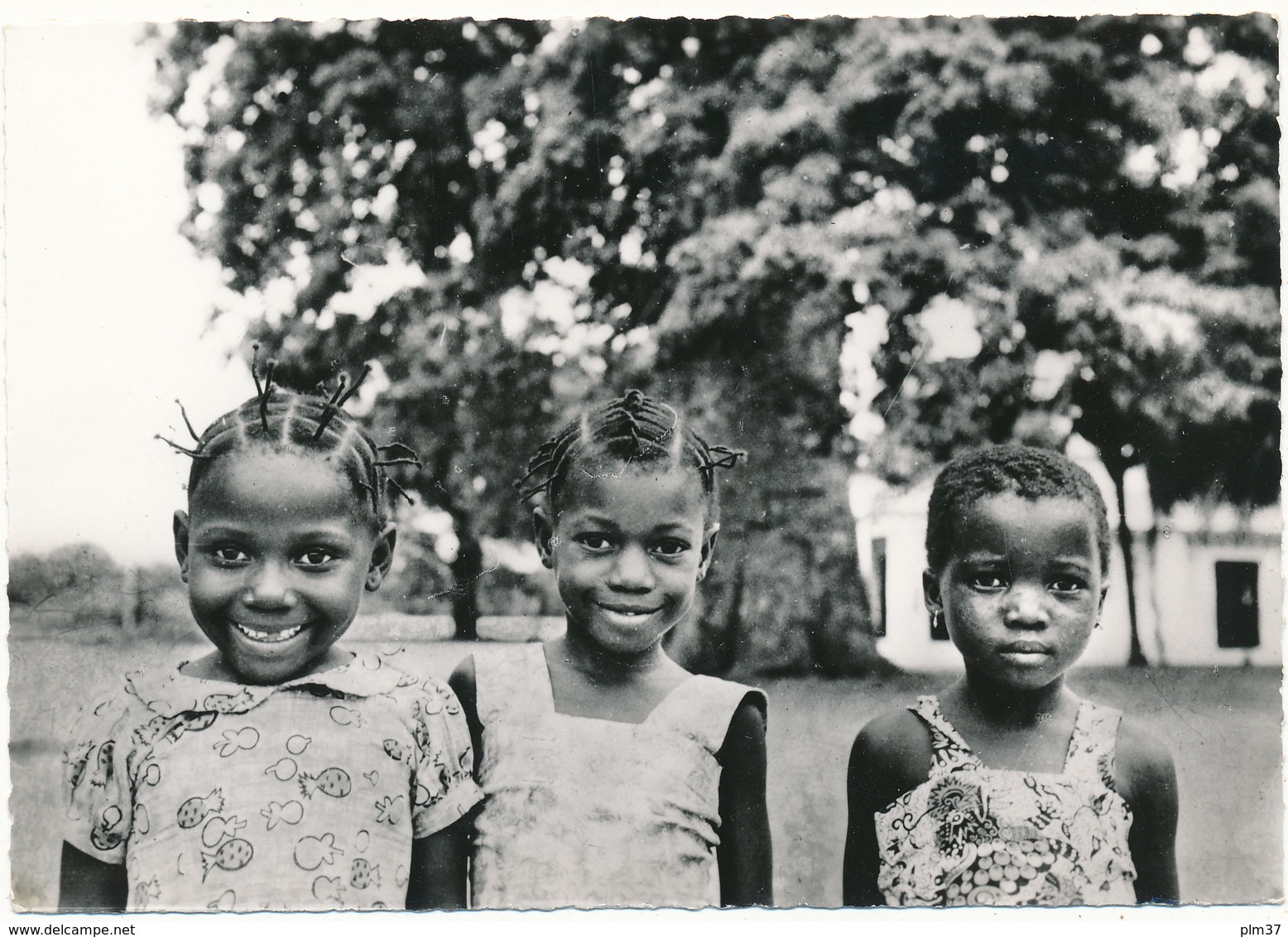 MISSIONS - CONGO, Pointe Noire - Coiffures Et Sourires - Mission St Pierre - Missions