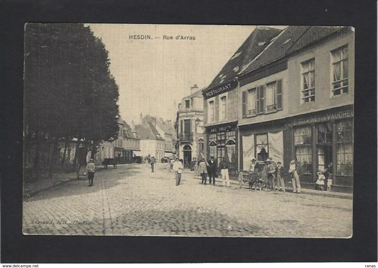 CPA Voiture à Chien Pas De Calais 62 HESDIN Commerces Shop Circulé - Hesdin