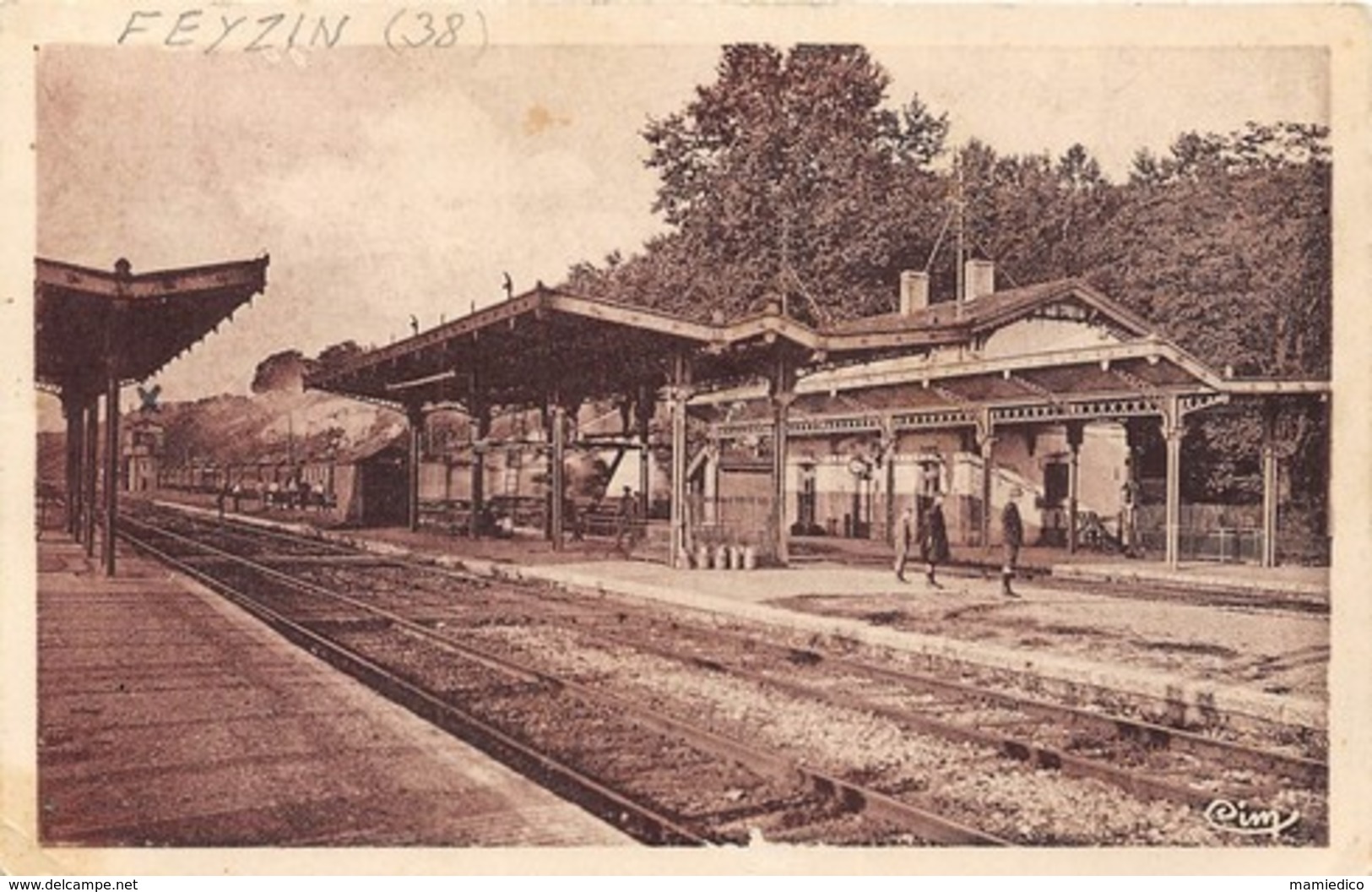 40 CP(SNCF La Haye Du P+Montbard+Feyzin+Beaulieu)Aviat+Cabaret+Carrière+Ferme Normande+Milit+Bébés Mult+Fant+Folkl. N°71 - 5 - 99 Cartes