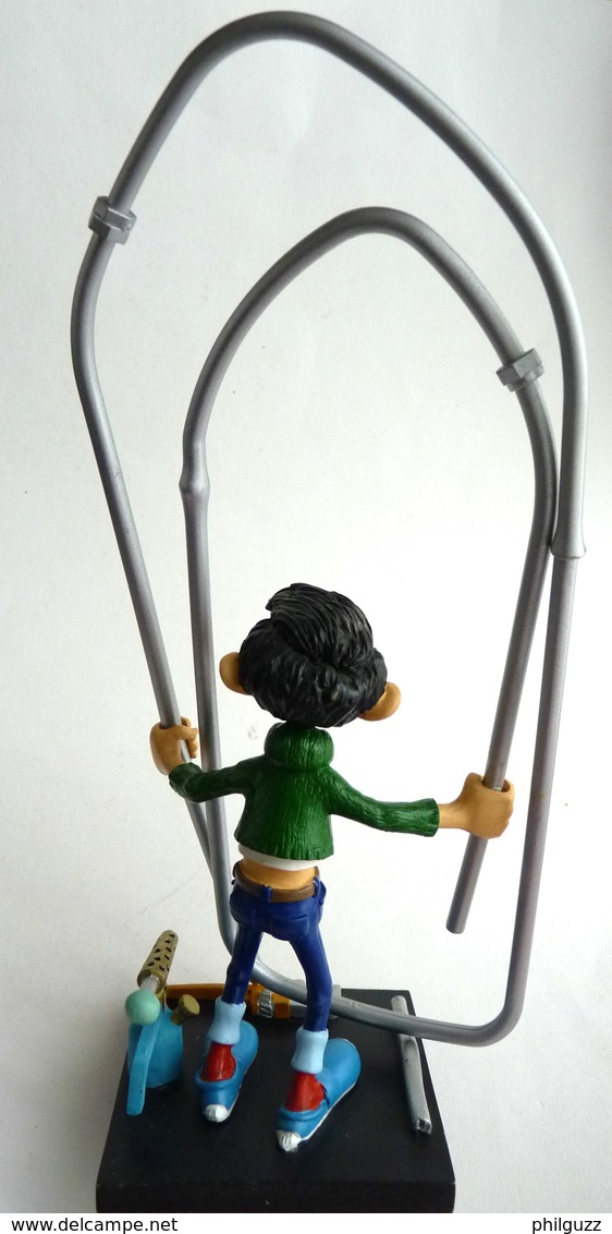 FIGURINE HACHETTE EN RESINE GASTON LES INVENTIONS TROMBONE GEANT N°04 2007 - Figurines En Plastique