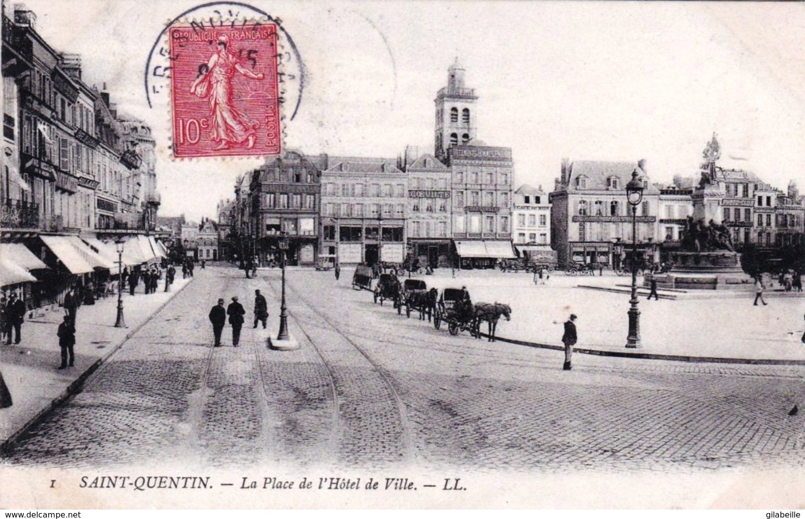 02 - Saint Quentin -  La Place De L Hotel De Ville - Saint Quentin