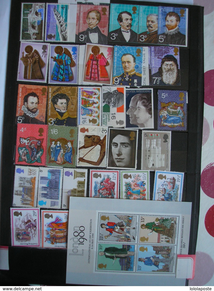 U.K. - Petit Lot De Modernes - 124 TP Neufs **(MNH) + 1 Bloc - 4 Photos - Petit Prix - Collections