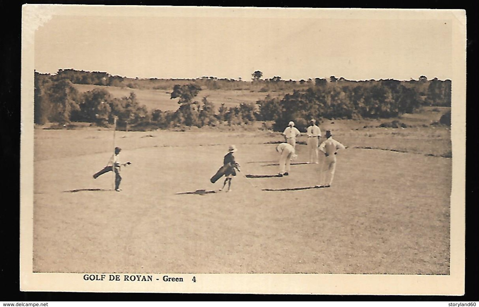 Cpa 1718673 Golf De Royan Green 4, Nouvelles Galeries - Royan