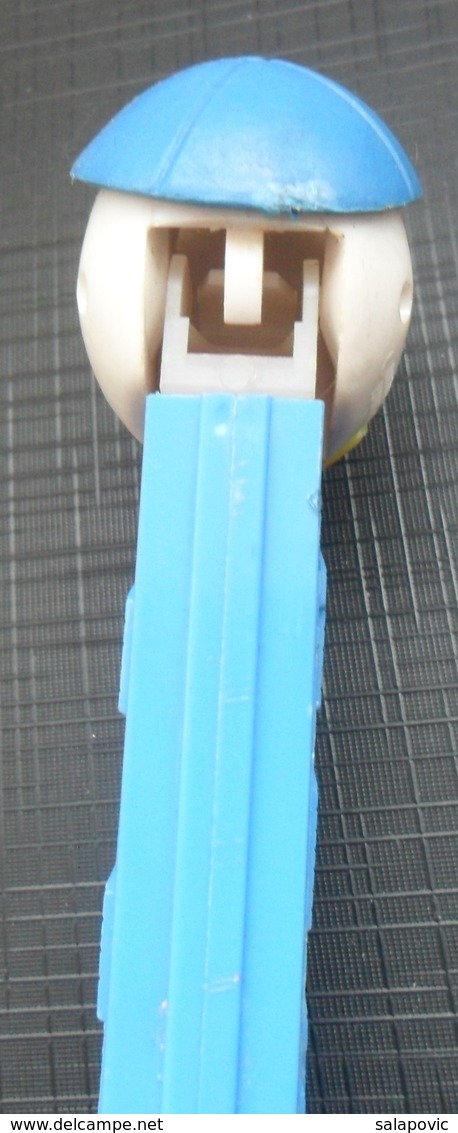 RARE PEZ DUCK CHILD  FIGURE, DISNEY 70s - 80s MADE IN YUGOSLAVIA - Pez