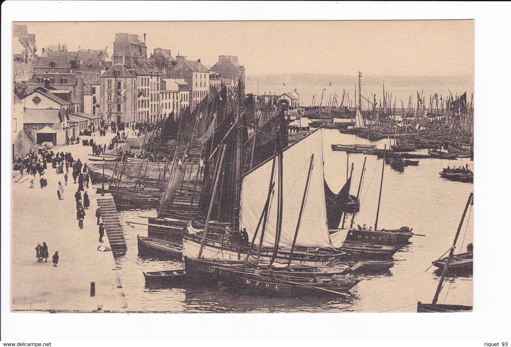 DOUARNENEZ - Les Quais Du Grand Port - Douarnenez