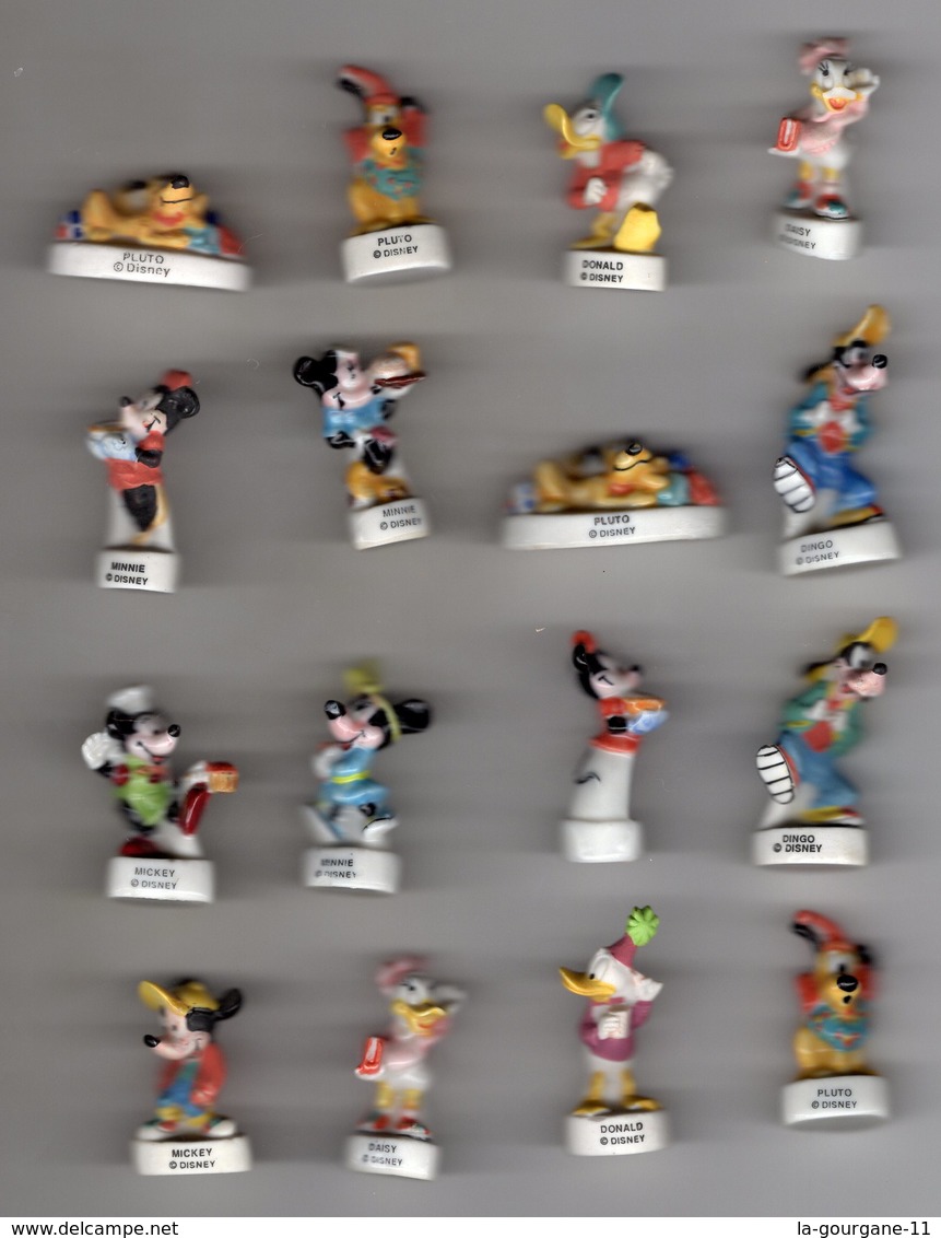Lot 8 Fèves Brillantes  + 8 Fèves Mâtes De La Même Série MICKEY FOR KIDS /1999 & 2000 - Disney