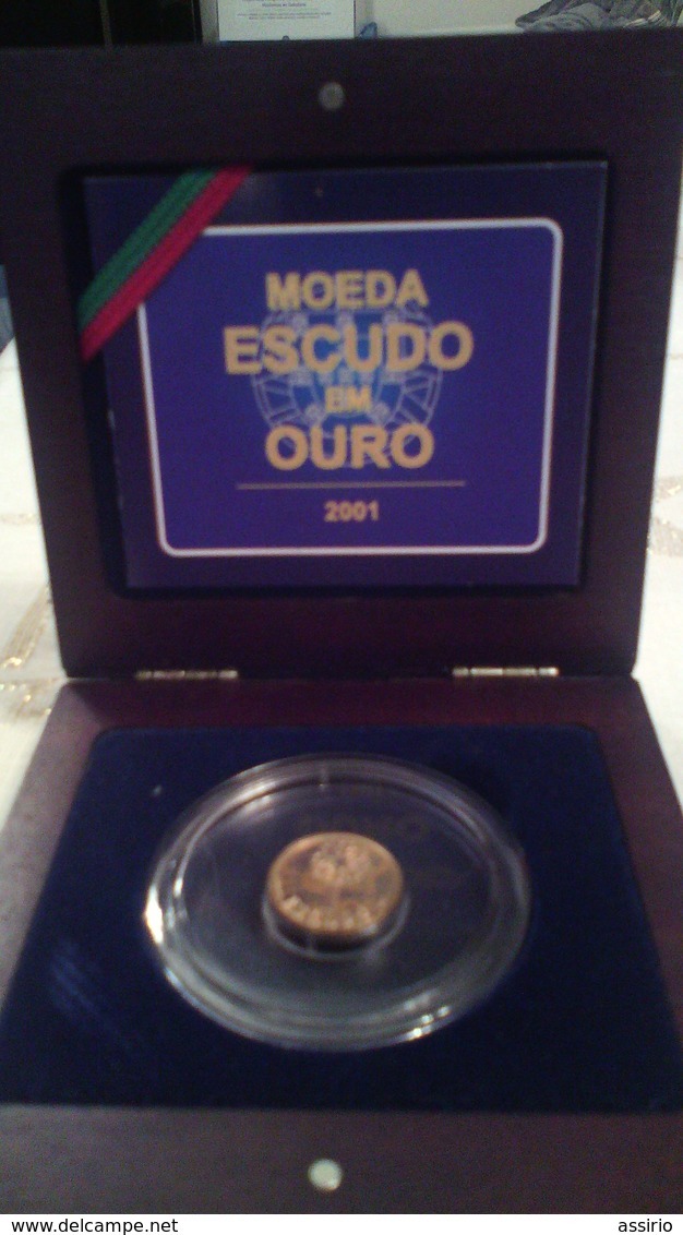 Portugal Um Escudo Em Ouro Em Seu Estojo - Portugal