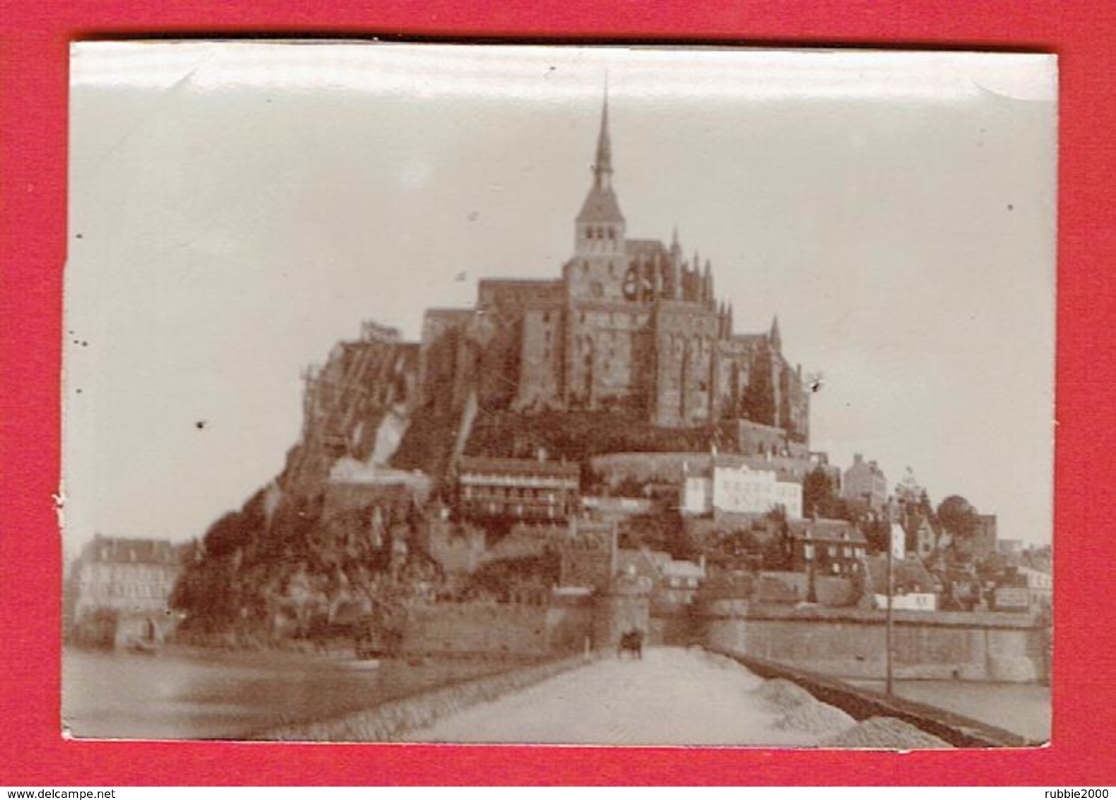 PHOTOGRAPHIE ORIGINALE MERE POULARD DEVANT SON HOTEL VERS 1890 1900 ANNE BOUTIAUT 1851 NEVERS 1931 MONT SAINT MICHEL - Famous People