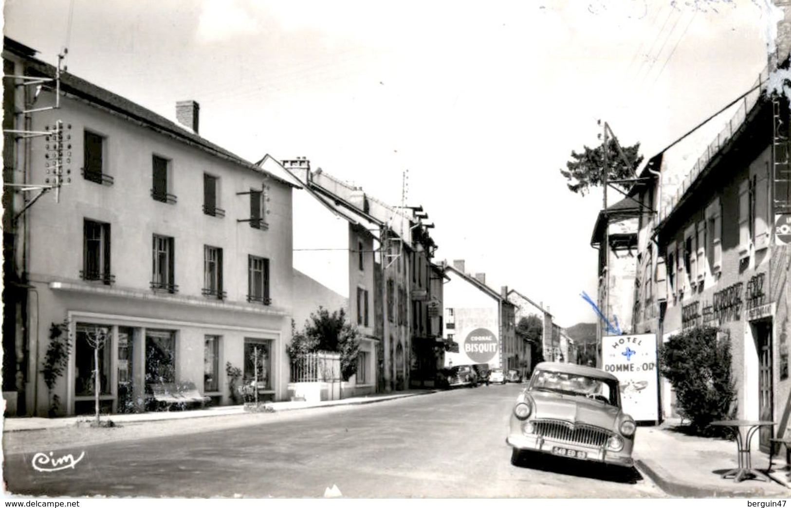 D63  BOURG LASTIC  Rue Principale ( Avec Renault Frégate Versailles )     ............... Scan Recto Verso - Autres & Non Classés