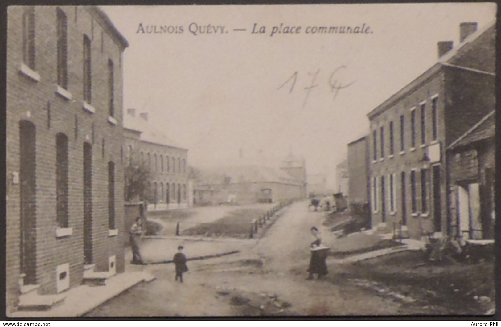 Aulnois-Quévy La Place Communale Avec Attelage - Quévy