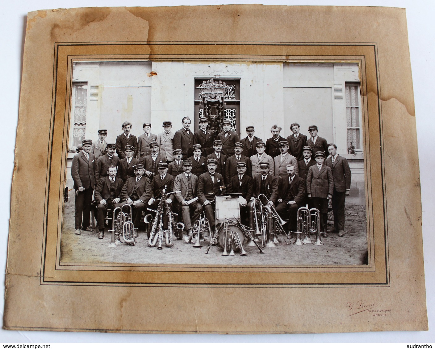 Rare Grande Photo 49 Fanfare Cuivre Saxophone Trompette Tuba Flute Photographe G. Lainé Angers 26 Rue Plantagenet - Angers