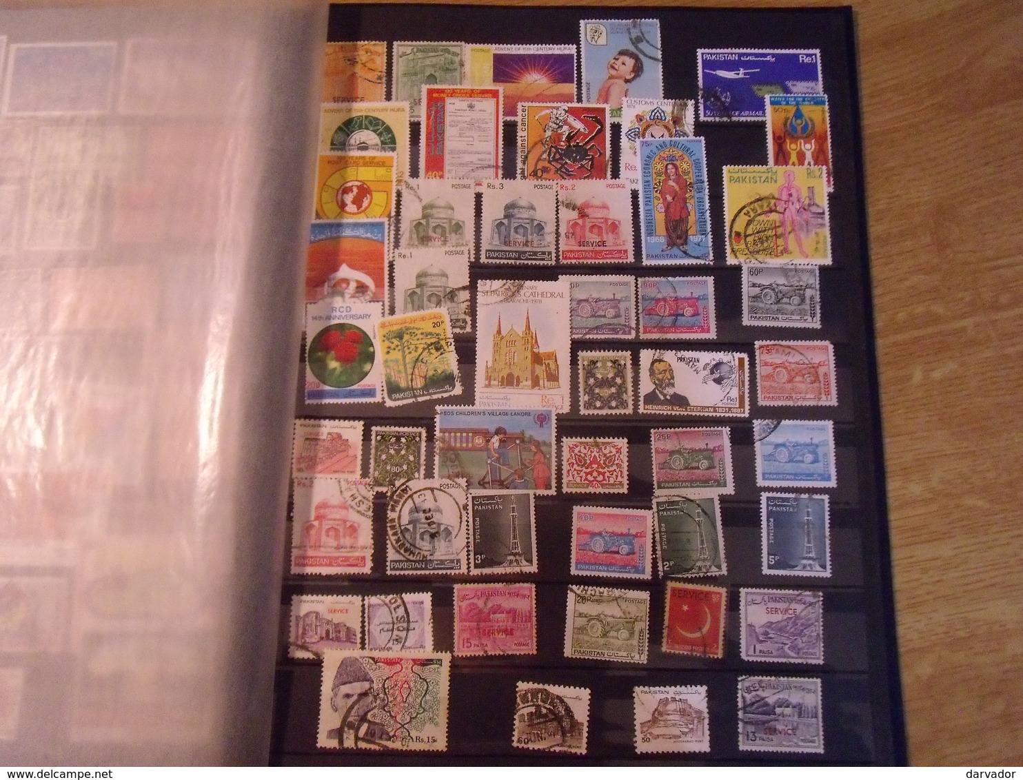 album F / Collection de timbres divers monde dont pakistan , empire etc /  tous oblitérés    ttb