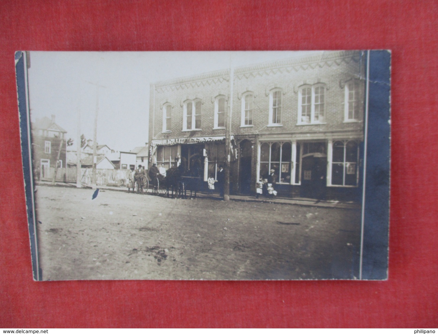 Store Front  TO ID     RPPC   > Ref 3077 - To Identify