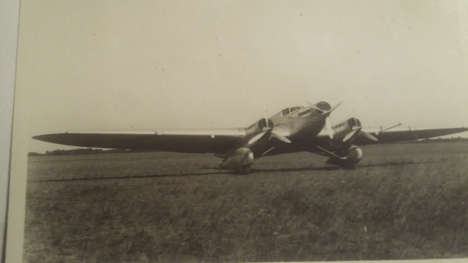 Ancienne Photo D'un Avion " Couzinet Arc En Ciel " , 12 X 8,5 Cm - Aviation