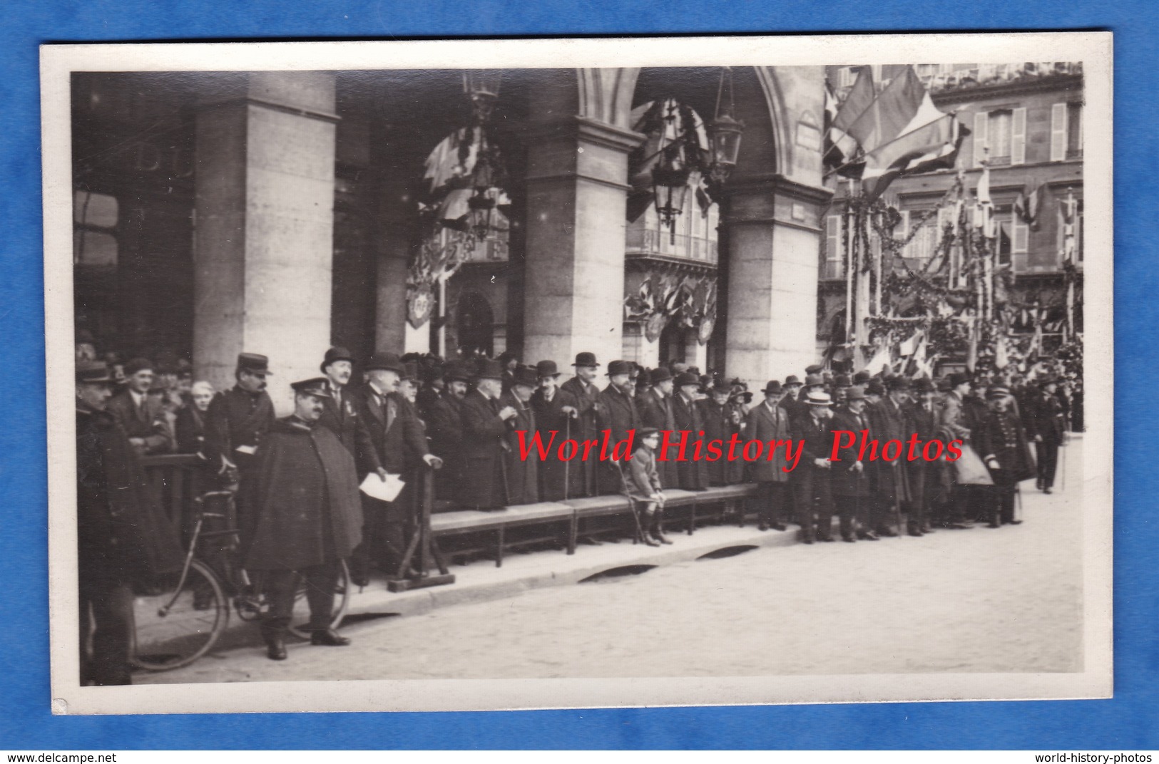 CPA Photo - PARIS , Quartier à Situer - Cérémonie à Identifier - Portrait De Notable , Policier - Photographe E. Fossey - Autres & Non Classés