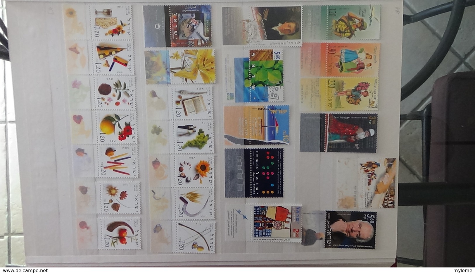 Grosse collection de timbres + blocs + carnets d'Israël tous avec tabs et **. Côte ++ A saisir !!!