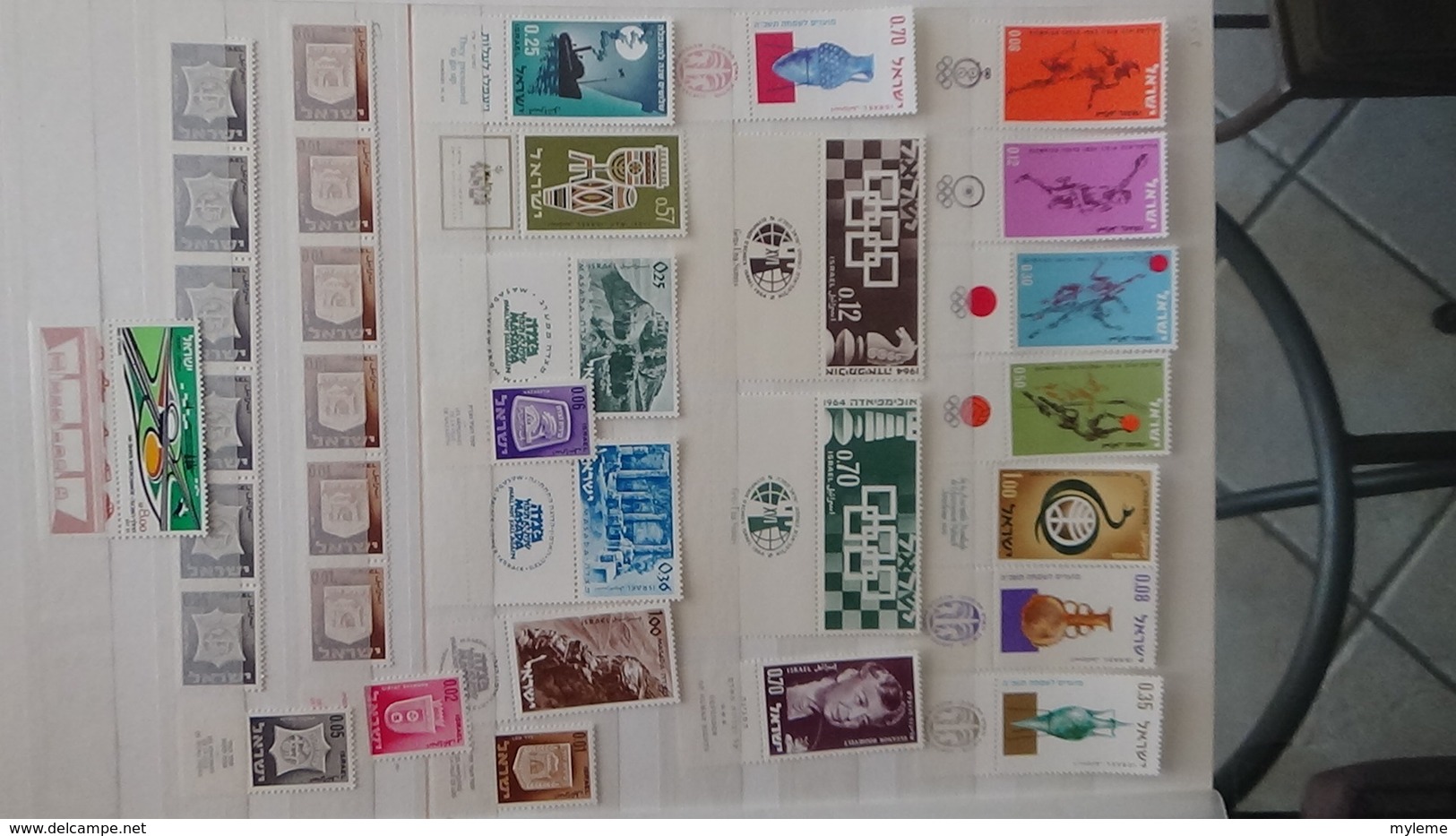 Grosse collection de timbres + blocs + carnets d'Israël tous avec tabs et **. Côte ++ A saisir !!!