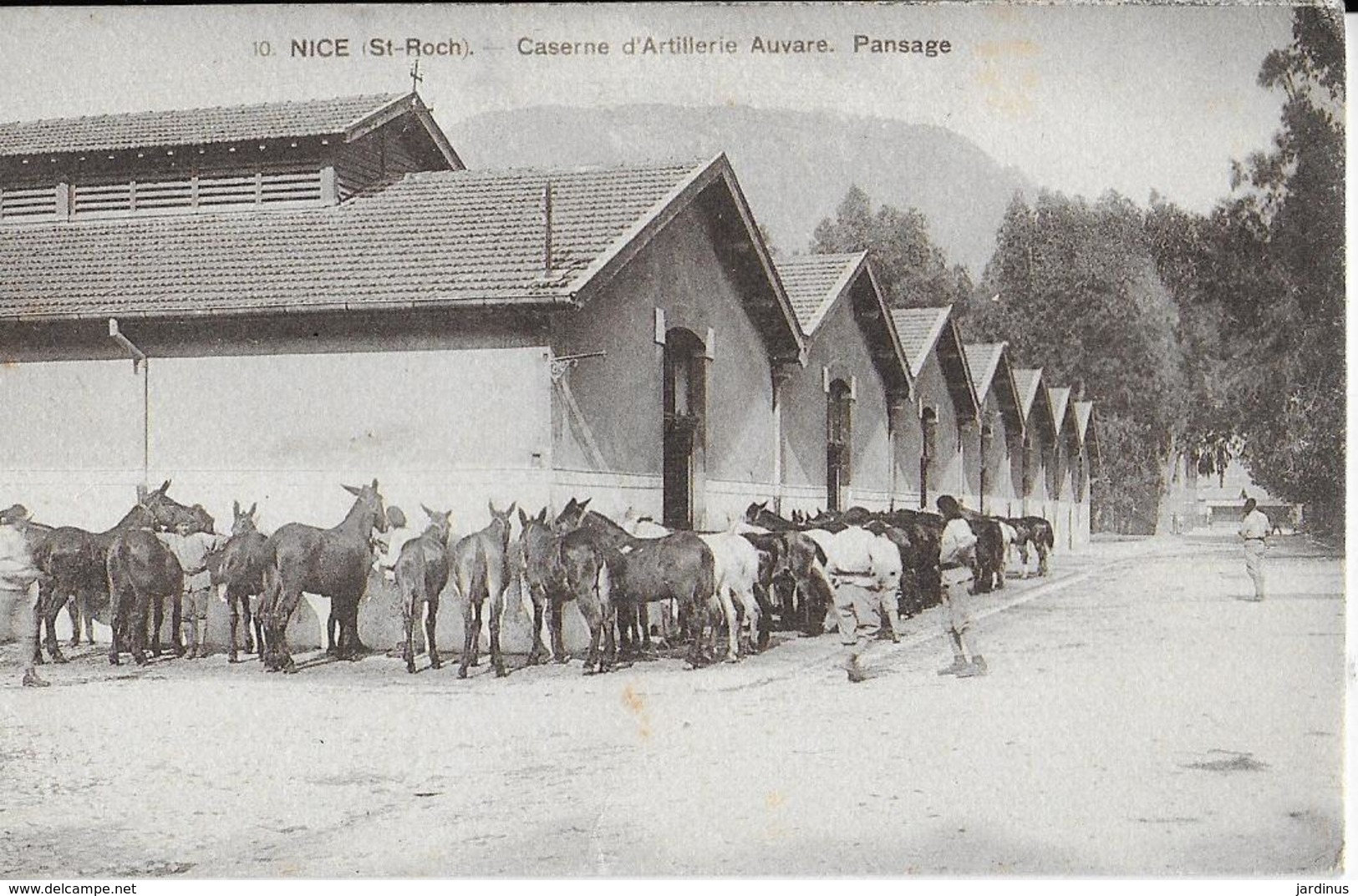 NICE (Saint Roch ) : Casene   D'Artillerie Auvare - Pansage Des Chevaux (1926 En F.M ). - Autres & Non Classés