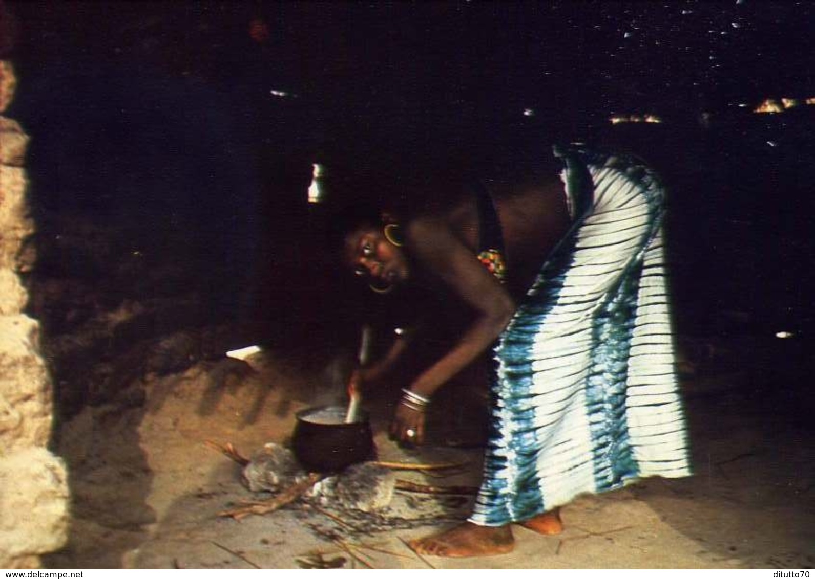 Guinea - Bissau - Africa Occidentale - Donna Della Tribù Fula - Formato Grande Non Viaggiata – E 9 - Guinea-Bissau